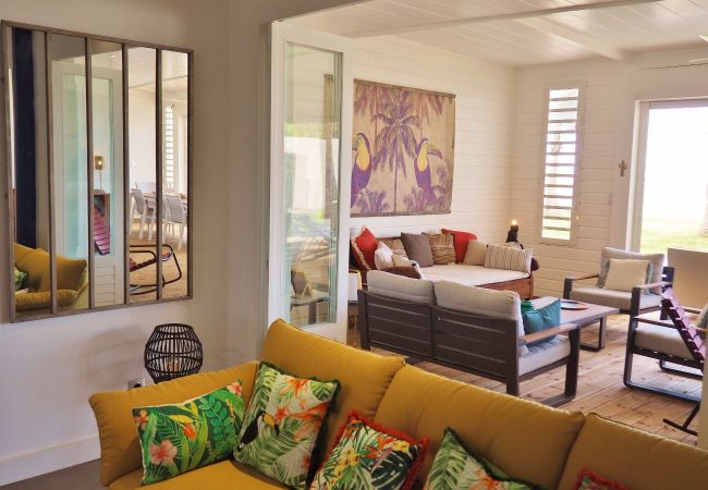 Villa in Saline les Bains - *VILLA COCOTIERS DES SABLES* - waterfront Villa in Saline les Bains - *VILLA COCOTIERS DES SABLES* - waterfront