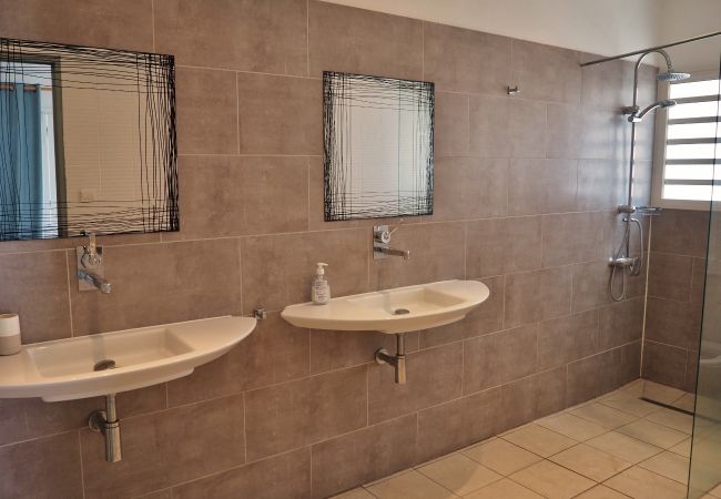 Villa in Saline les Bains - *VILLA SABLE D'OR* - waterfront Villa in Saline les Bains - *VILLA SABLE D'OR* - waterfront