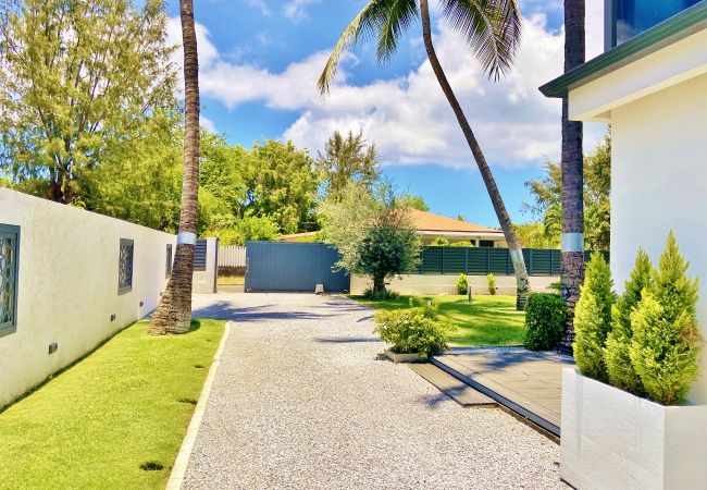 Villa in Ermitage Les Bains - *VILLA ÉVASION* - 100 m from lagoon and beach Villa in Ermitage Les Bains - *VILLA ÉVASION* - 100 m from lagoon and beach