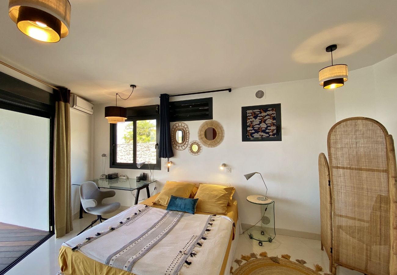 Villa in Saint-Gilles les Bains - Villa Ravenala