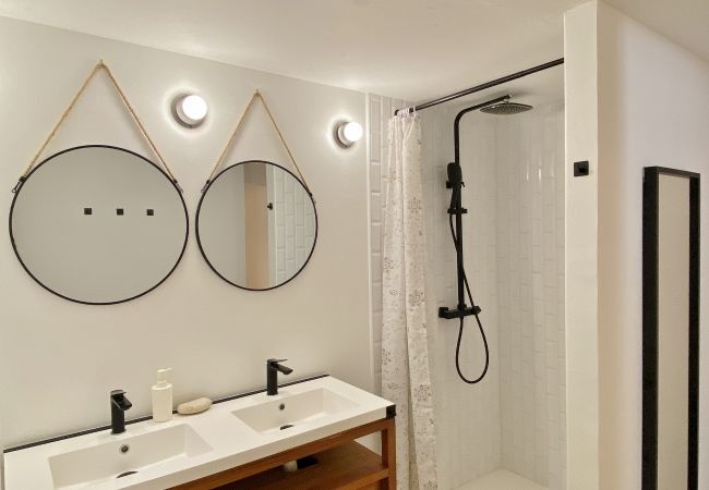 Villa in Boucan Canot - *VILLA WHITE WATERS* - beach pool jacuzzi Villa in Boucan Canot - *VILLA WHITE WATERS* - beach pool jacuzzi