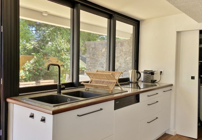 Villa in Boucan Canot - *VILLA WHITE WATERS* - beach pool jacuzzi Villa in Boucan Canot - *VILLA WHITE WATERS* - beach pool jacuzzi