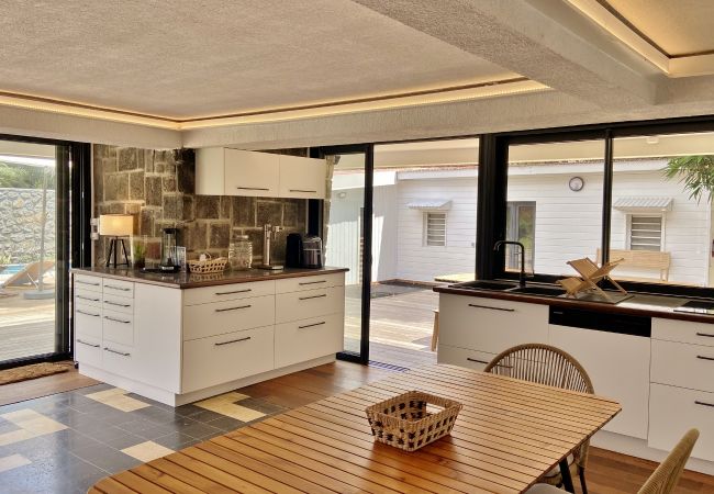 Villa in Boucan Canot - *VILLA WHITE WATERS* - beach pool jacuzzi Villa in Boucan Canot - *VILLA WHITE WATERS* - beach pool jacuzzi