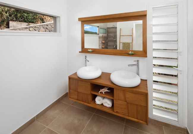 Villa in Saint-Gilles les Bains - *VILLA CORMORANS* - pool and ocean view Villa in Saint-Gilles les Bains - *VILLA CORMORANS* - pool and ocean view