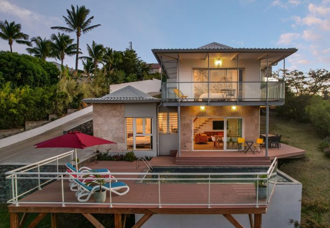 Villa in Saint-Gilles les Bains - *VILLA CORMORANS* - pool and ocean view Villa in Saint-Gilles les Bains - *VILLA CORMORANS* - pool and ocean view