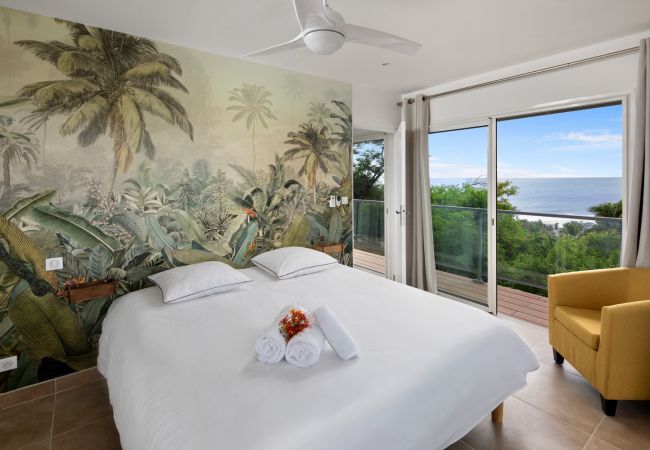 Villa in Saint-Gilles les Bains - *VILLA CORMORANS* - pool and ocean view Villa in Saint-Gilles les Bains - *VILLA CORMORANS* - pool and ocean view