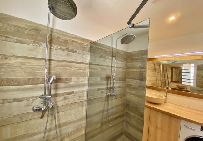 Villa in Saint-Gilles les Bains - *VILLA VAVANGUE* - pool and amazing ocean view Villa in Saint-Gilles les Bains - *VILLA VAVANGUE* - pool and amazing ocean view