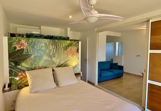 Villa in Saint-Gilles les Bains - *VILLA VAVANGUE* - pool and amazing ocean view Villa in Saint-Gilles les Bains - *VILLA VAVANGUE* - pool and amazing ocean view