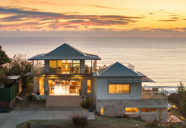 Villa in Saint-Gilles les Bains - *VILLA VAVANGUE* - pool and amazing ocean view Villa in Saint-Gilles les Bains - *VILLA VAVANGUE* - pool and amazing ocean view