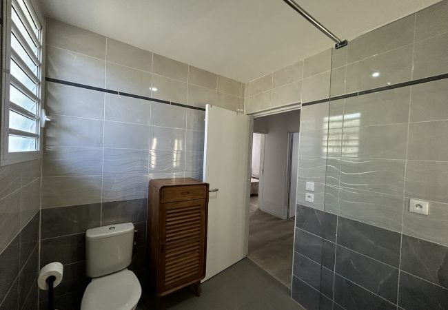 Villa in Saline les Bains - *VILLA SOUS LES PALMES* - 170 m from lagoon Villa in Saline les Bains - *VILLA SOUS LES PALMES* - 170 m from lagoon