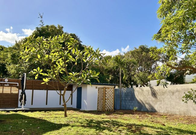 Villa in Saline les Bains - *VILLA SOUS LES PALMES* - 170 m from lagoon Villa in Saline les Bains - *VILLA SOUS LES PALMES* - 170 m from lagoon