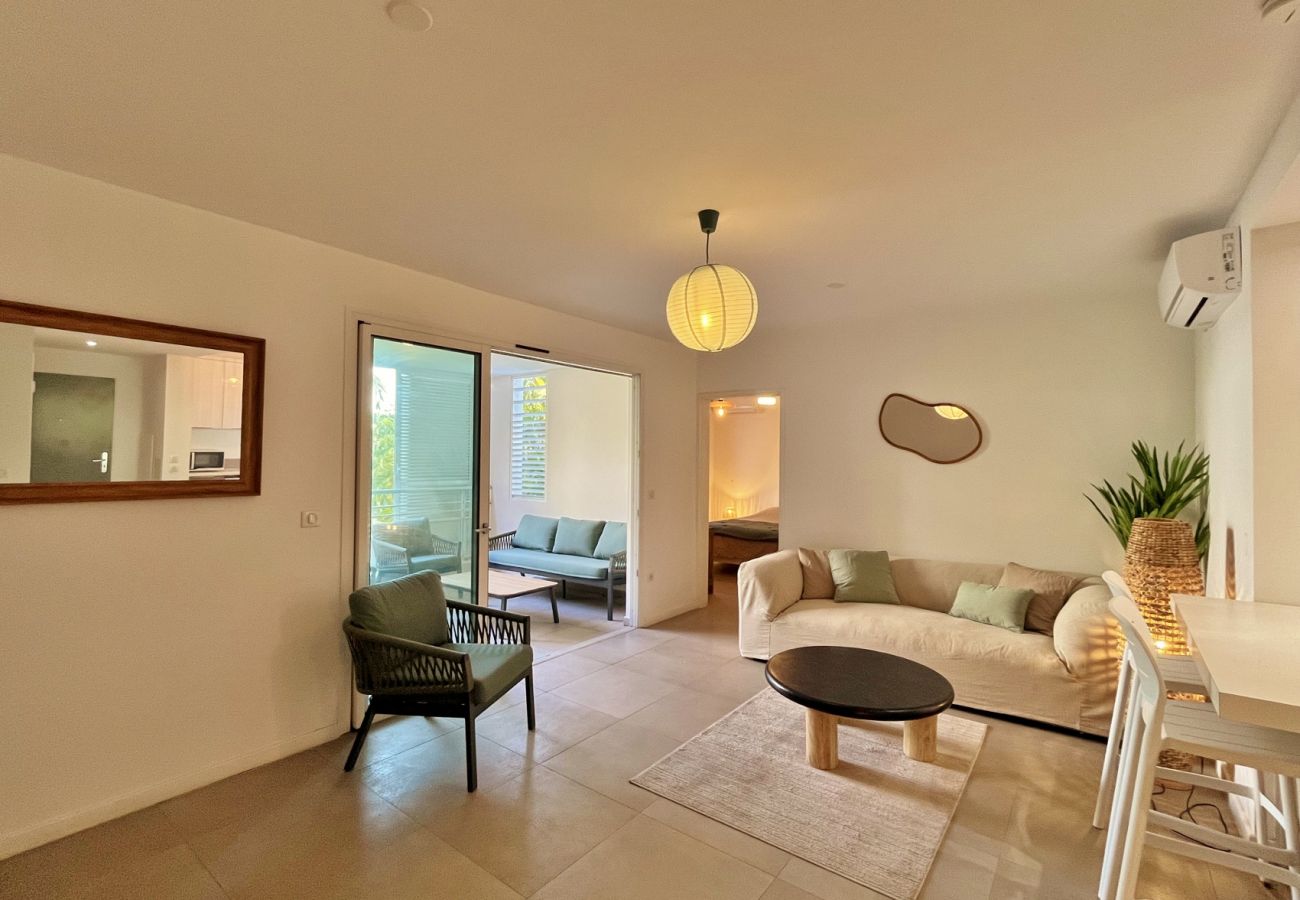Wohnzimmer Zugang Terrasse Ferienwohnung Réunion