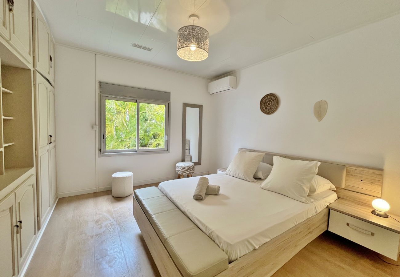 Villa in Saint-Gilles les Bains - *VILLA VÉNUS* - Pool und Meerblick