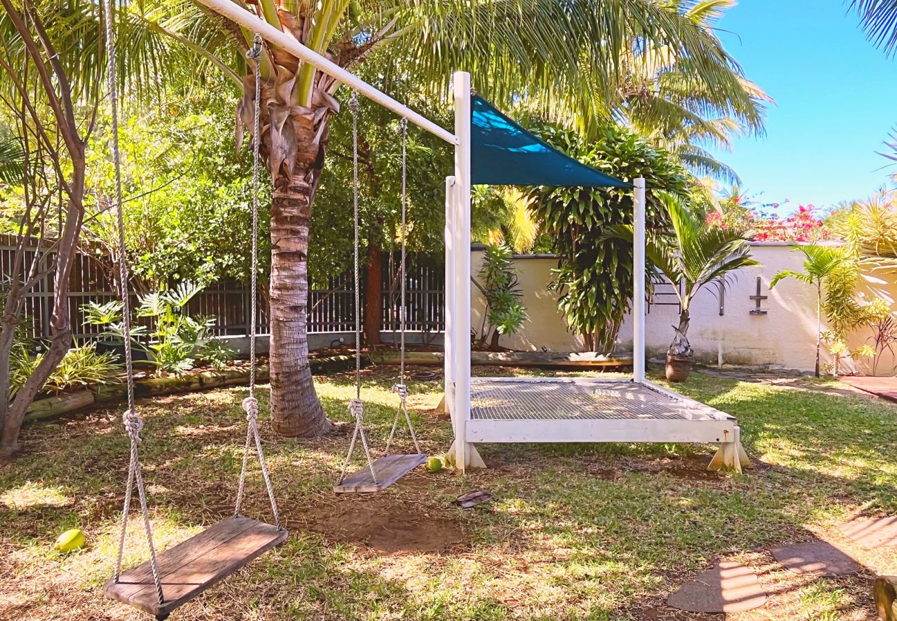 Begrünter Garten Villa Kap Corail Ferienhaus Saint-Gilles