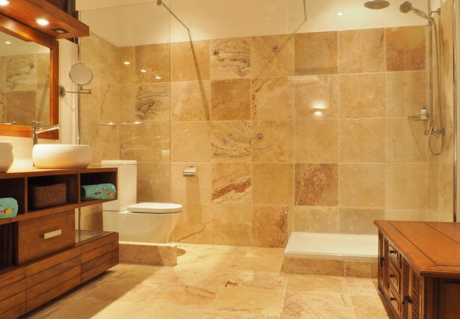 Villa in Saint-Gilles les Bains - *VILLA VICTORIA* - waterfront Villa in Saint-Gilles les Bains - *VILLA VICTORIA* - waterfront