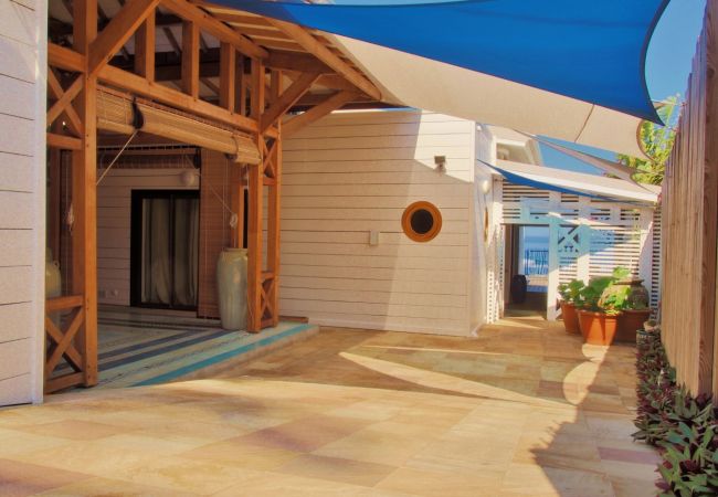 Villa in Saint-Gilles les Bains - *VILLA VICTORIA* - waterfront Villa in Saint-Gilles les Bains - *VILLA VICTORIA* - waterfront