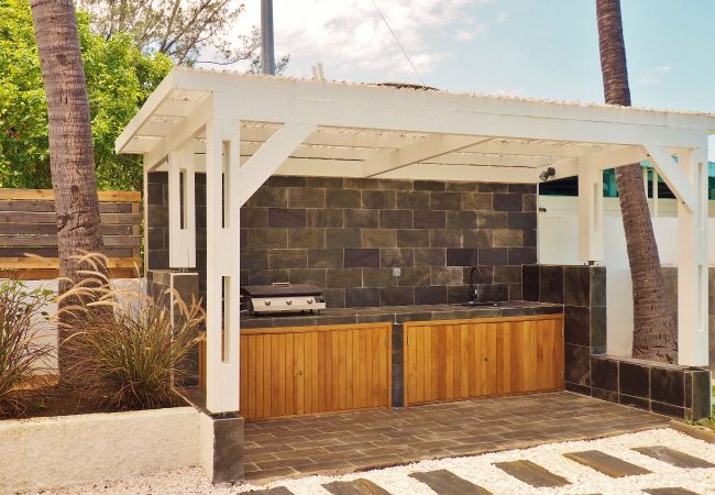 Villa in Saline les Bains - *VILLA COCOTIERS DES SABLES* - waterfront Villa in Saline les Bains - *VILLA COCOTIERS DES SABLES* - waterfront