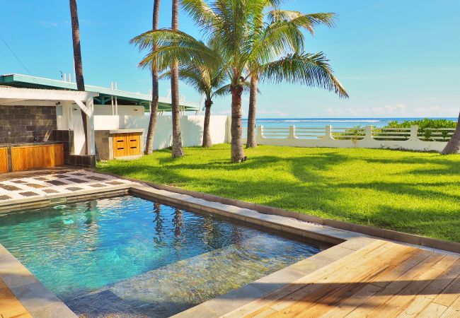 Villa in Saline les Bains - *VILLA COCOTIERS DES SABLES* - waterfront Villa in Saline les Bains - *VILLA COCOTIERS DES SABLES* - waterfront