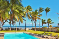 Villa in Saline les Bains - *VILLA SABLE D'OR* - waterfront