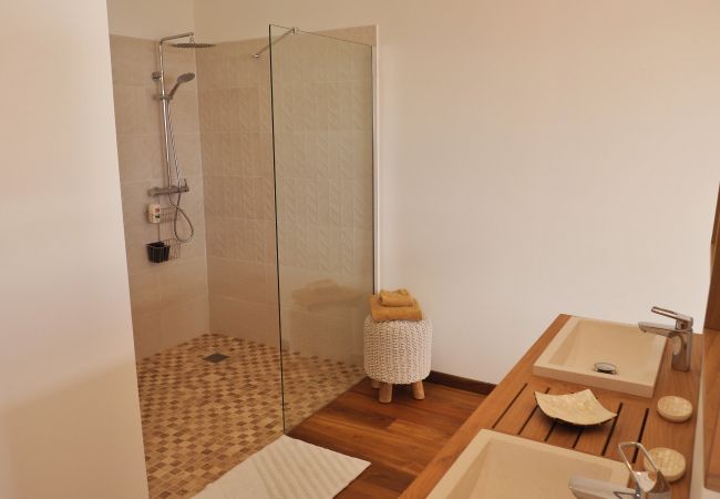 Villa in Saint-Gilles les Bains - *VILLA BEL HORIZON* - heated pool jacuzzi Villa in Saint-Gilles les Bains - *VILLA BEL HORIZON* - heated pool jacuzzi