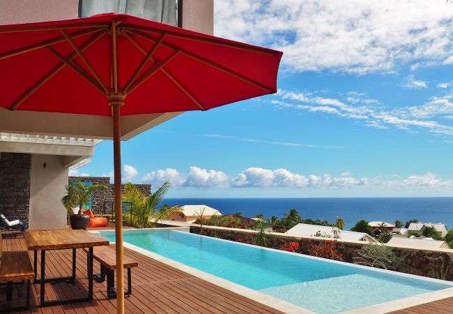 Villa in Saint-Gilles les Bains - *VILLA BEL HORIZON* - heated pool jacuzzi Villa in Saint-Gilles les Bains - *VILLA BEL HORIZON* - heated pool jacuzzi