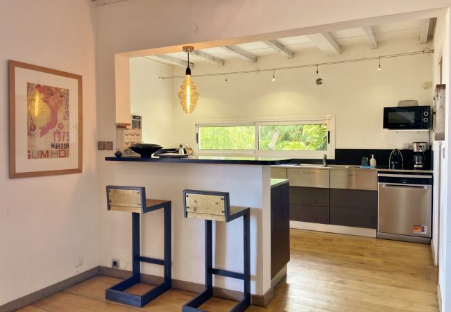 Villa in Saint-Gilles les Bains - *VILLA BLUE WAVES* - heated pool jacuzzi Villa in Saint-Gilles les Bains - *VILLA BLUE WAVES* - heated pool jacuzzi