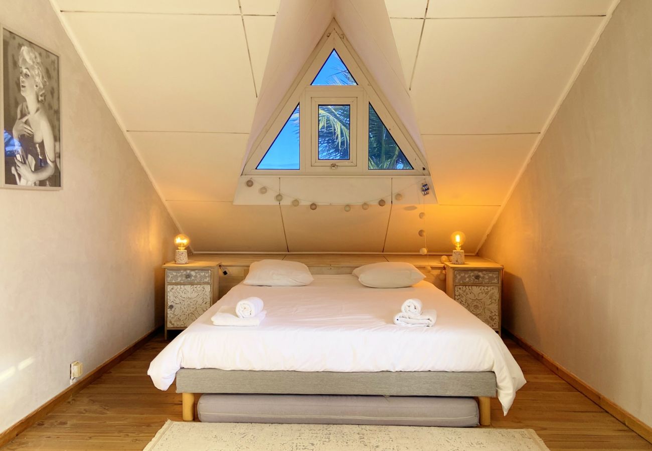 A bedroom of the holiday villa in Reunion Island