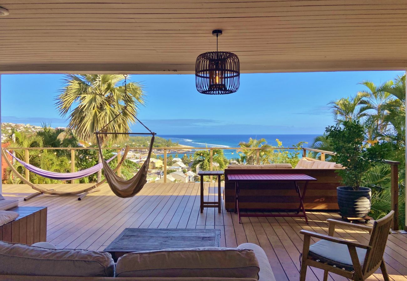 Villa with large terrace and ocean view