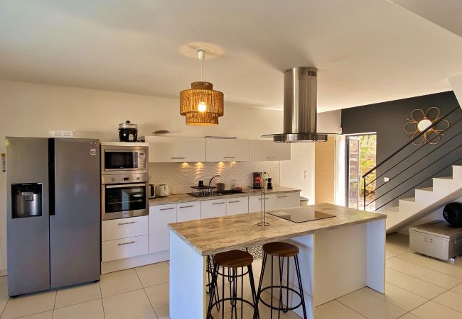 Villa in Saline les Bains - *VILLA VERT CÉLADON* - heated pool and ocean Villa in Saline les Bains - *VILLA VERT CÉLADON* - heated pool and ocean