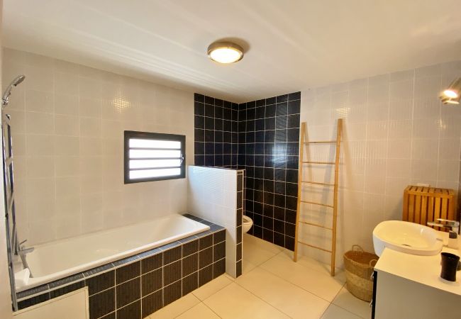 Villa in Saline les Bains - *VILLA VERT CÉLADON* - heated pool and ocean Villa in Saline les Bains - *VILLA VERT CÉLADON* - heated pool and ocean