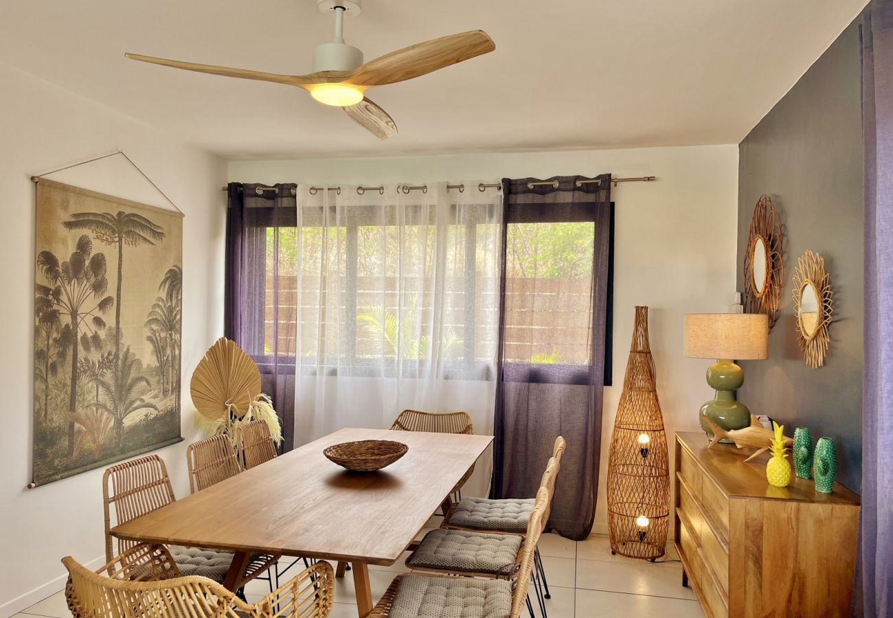 Villa in Saline les Bains - *VILLA VERT CÉLADON* - heated pool and ocean