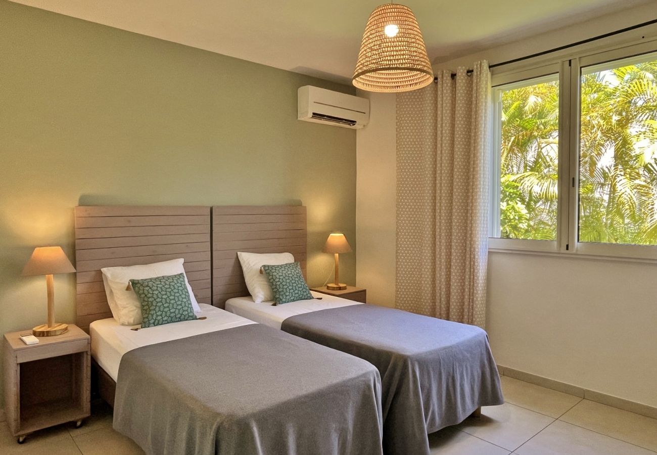 Villa in Saline les Bains - *VILLA MANGUIERS* - 150 m from lagoon