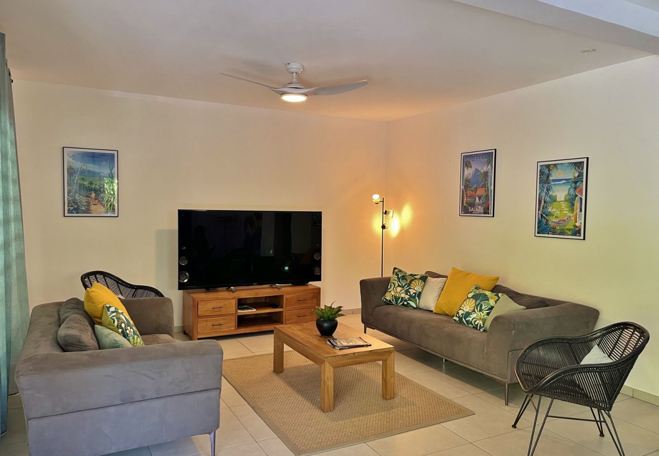 Villa in Saline les Bains - *VILLA MANGUIERS* - 150 m from lagoon