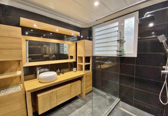 Terraced House in Saint-Gilles les Bains - *VILLA EDEN BEACH* - waterfront Terraced House in Saint-Gilles les Bains - *VILLA EDEN BEACH* - waterfront