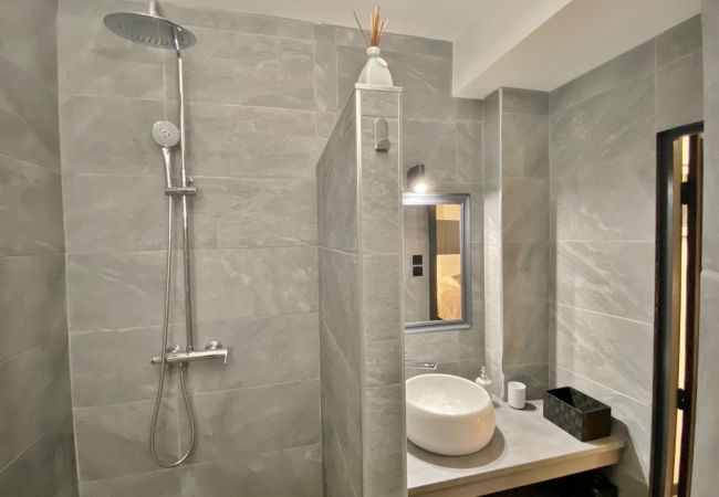 Terraced House in Saint-Gilles les Bains - *VILLA EDEN BEACH* - waterfront Terraced House in Saint-Gilles les Bains - *VILLA EDEN BEACH* - waterfront