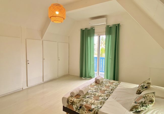 Villa in Saline les Bains - *VILLA MAHANA* - pool and lagoon Villa in Saline les Bains - *VILLA MAHANA* - pool and lagoon