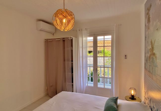 Villa in Saint-Gilles les Bains - *VILLA BLUE HEAVEN* - waterfront Villa in Saint-Gilles les Bains - *VILLA BLUE HEAVEN* - waterfront