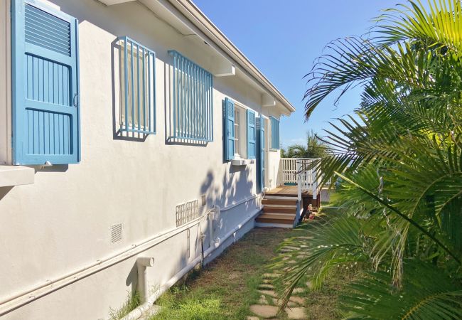 Villa in Saint-Gilles les Bains - *VILLA BLUE HEAVEN* - waterfront Villa in Saint-Gilles les Bains - *VILLA BLUE HEAVEN* - waterfront