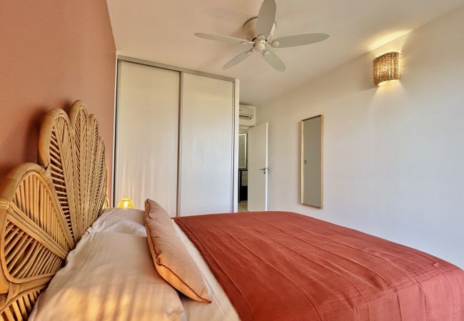 Terraced House in Saline les Bains - *VILLA REFLET D'ÉTÉ* - close to the lagoon Terraced House in Saline les Bains - *VILLA REFLET D'ÉTÉ* - close to the lagoon