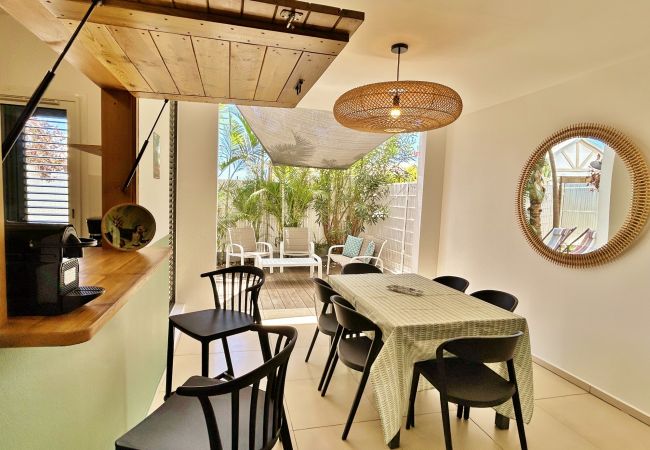 Terraced House in Saline les Bains - *VILLA REFLET D'ÉTÉ* - close to the lagoon Terraced House in Saline les Bains - *VILLA REFLET D'ÉTÉ* - close to the lagoon
