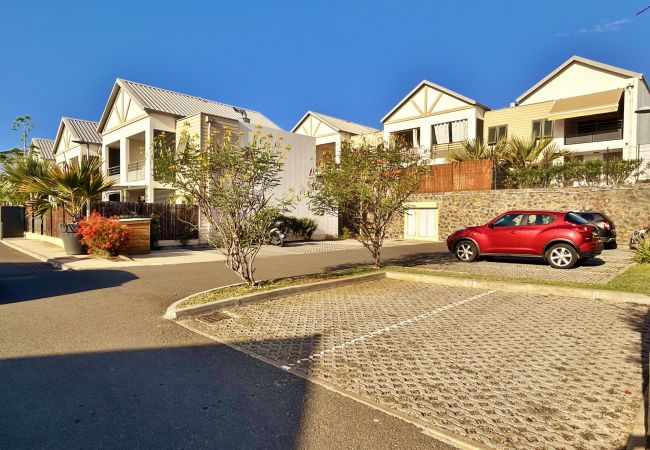 Terraced House in Saline les Bains - *VILLA REFLET D'ÉTÉ* - close to the lagoon Terraced House in Saline les Bains - *VILLA REFLET D'ÉTÉ* - close to the lagoon
