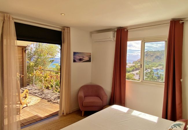 Villa in Saint-Gilles les Bains - *VILLA FLORAYA* - heated pool and ocean view Villa in Saint-Gilles les Bains - *VILLA FLORAYA* - heated pool and ocean view