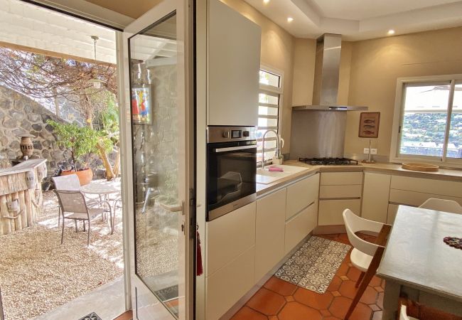 Villa in Saint-Gilles les Bains - *VILLA FLORAYA* - heated pool and ocean view Villa in Saint-Gilles les Bains - *VILLA FLORAYA* - heated pool and ocean view