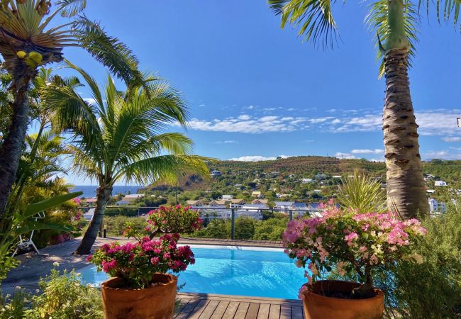 Villa in Saint-Gilles les Bains - *VILLA FLORAYA* - heated pool and ocean view Villa in Saint-Gilles les Bains - *VILLA FLORAYA* - heated pool and ocean view