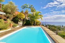 Villa in Saint-Gilles les Bains - *VILLA FLORAYA* - heated pool and ocean...