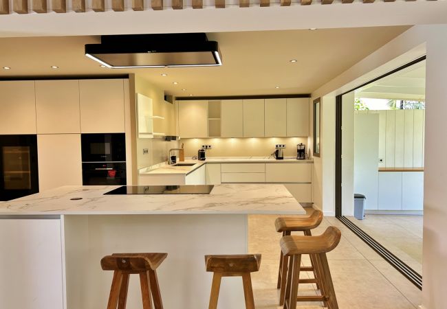 Villa in Ermitage Les Bains - *VILLA DES SONGES* - heated pool and lagoon Villa in Ermitage Les Bains - *VILLA DES SONGES* - heated pool and lagoon