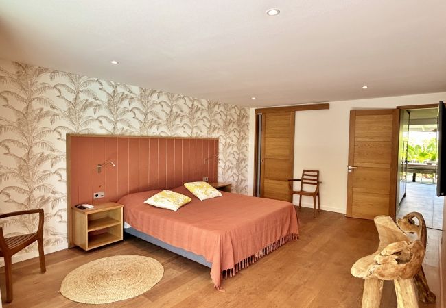 Villa in Ermitage Les Bains - *VILLA DES SONGES* - heated pool and lagoon Villa in Ermitage Les Bains - *VILLA DES SONGES* - heated pool and lagoon