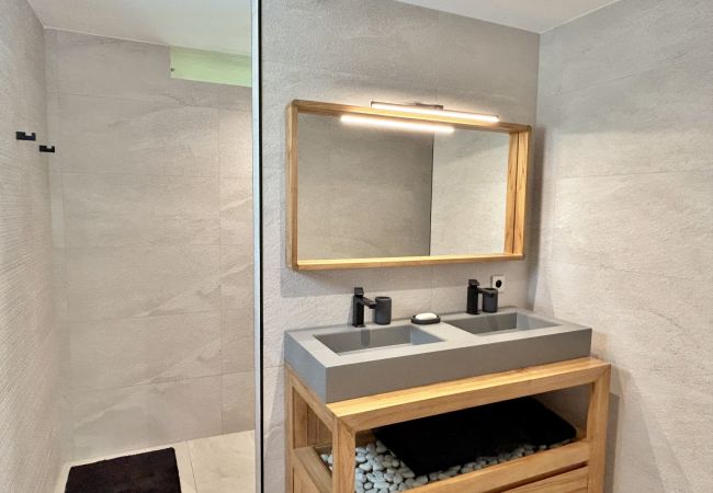 Villa in Ermitage Les Bains - *VILLA DES SONGES* - heated pool and lagoon Villa in Ermitage Les Bains - *VILLA DES SONGES* - heated pool and lagoon