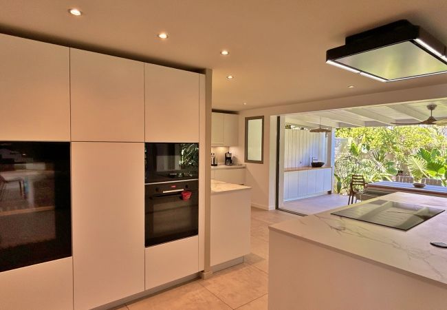 Villa in Ermitage Les Bains - *VILLA DES SONGES* - heated pool and lagoon Villa in Ermitage Les Bains - *VILLA DES SONGES* - heated pool and lagoon