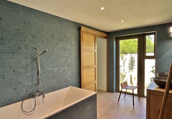 Villa in Ermitage Les Bains - *VILLA DES SONGES* - heated pool and lagoon Villa in Ermitage Les Bains - *VILLA DES SONGES* - heated pool and lagoon